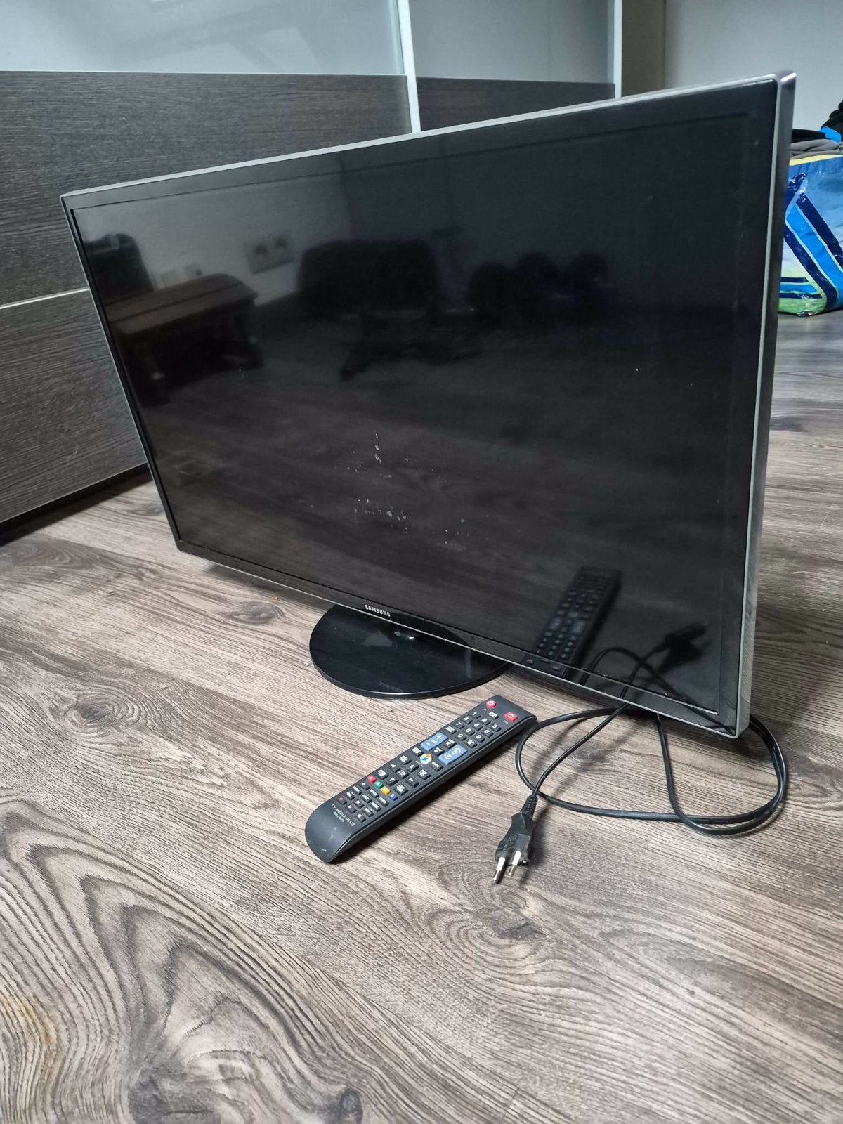 Samsung 32 inch (80 cm) HD LED TV - Model UE32F4000AW, TV, Hi-fi & Vidéo, Télévisions, Enlèvement, Utilisé, LED, Samsung
