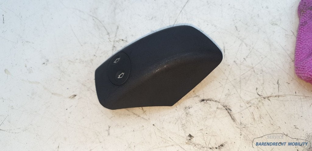 Stoelverstellingschakelaar R230 SL Mercedes A2309182230 rech, Auto-onderdelen, Gebruikt, Mercedes-Benz AG, Mercedes-Benz, Mercedesstrasse 120
70372  Stuttgart, DE