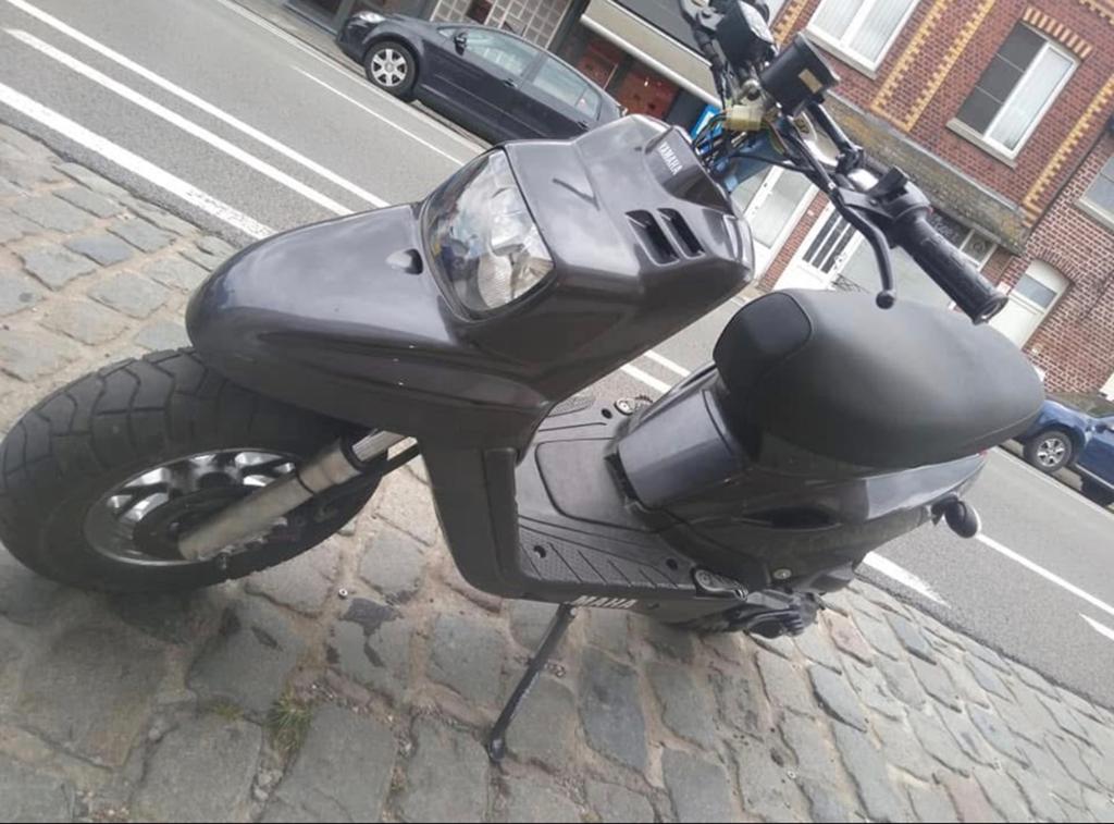 Booster yamaha, Fietsen en Brommers, Scooters | Yamaha, Tweetakt, Gebruikt, Overige modellen, Klasse A (25 km/u)