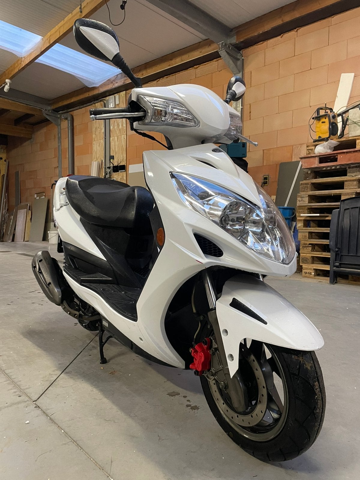 Scooter 125cc Kymco - slechts 3300km, Fietsen en Brommers, Ophalen, Overige modellen, 125 cc, Zo goed als nieuw