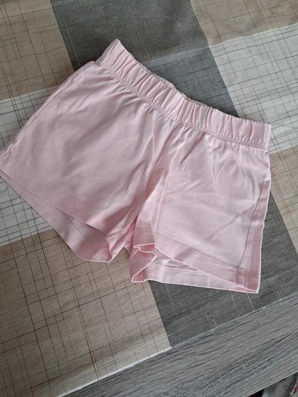 Hema roze shortje 98/104, Kinderen en Baby's, Kinderkleding | Maat 98, Broek, Meisje, Ophalen of Verzenden, Zo goed als nieuw