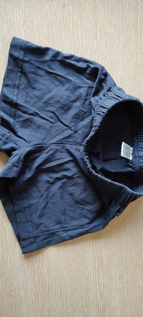 Short bébé différent 0,5 euros, Enlèvement ou Envoi, Utilisé, Taille 68