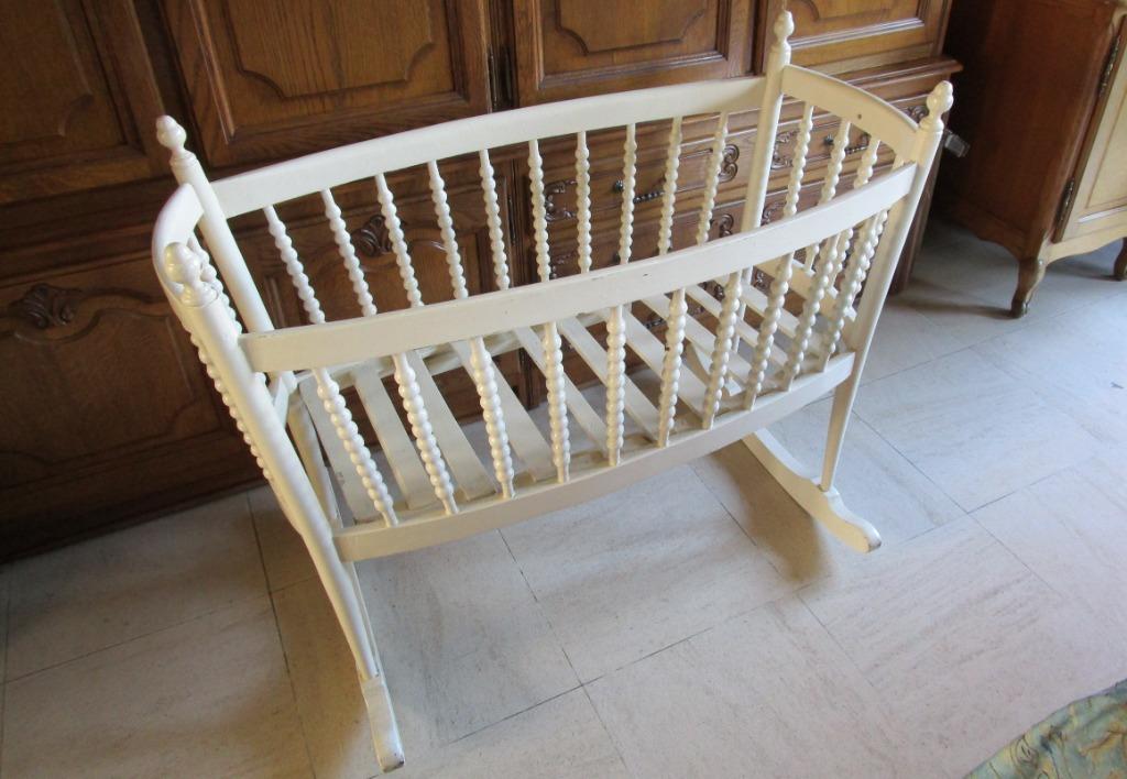 berceau lit bb bébé ancien literie ébénisterie bois, Enlèvement