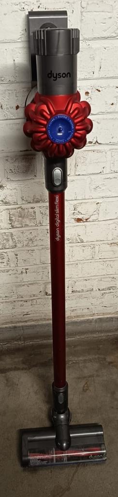 Aspirateur balai Dyson.
Livraison possible., Enlèvement, Comme neuf