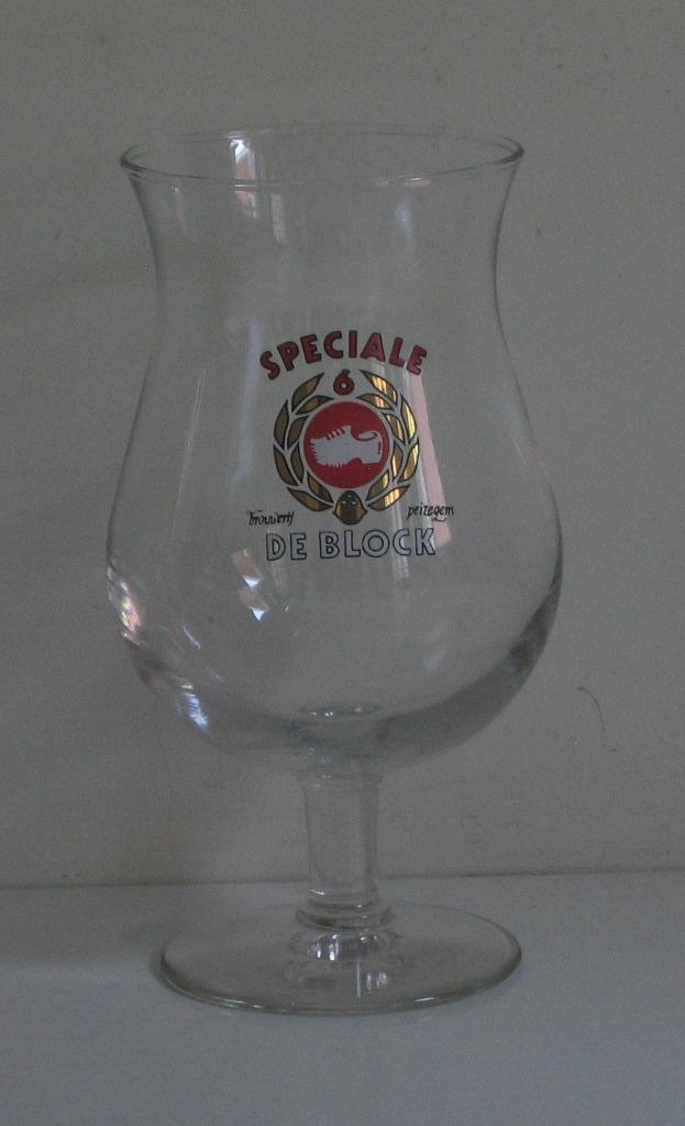BLOC DE VERRE À BIÈRE PEIZEGEM 1065, Enlèvement