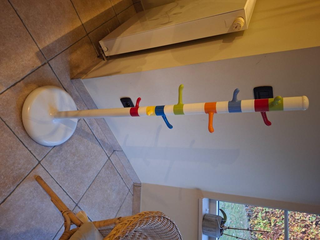 Kapstok IKEA krokig, Ophalen, Kunststof, 100 tot 150 cm, Zo goed als nieuw