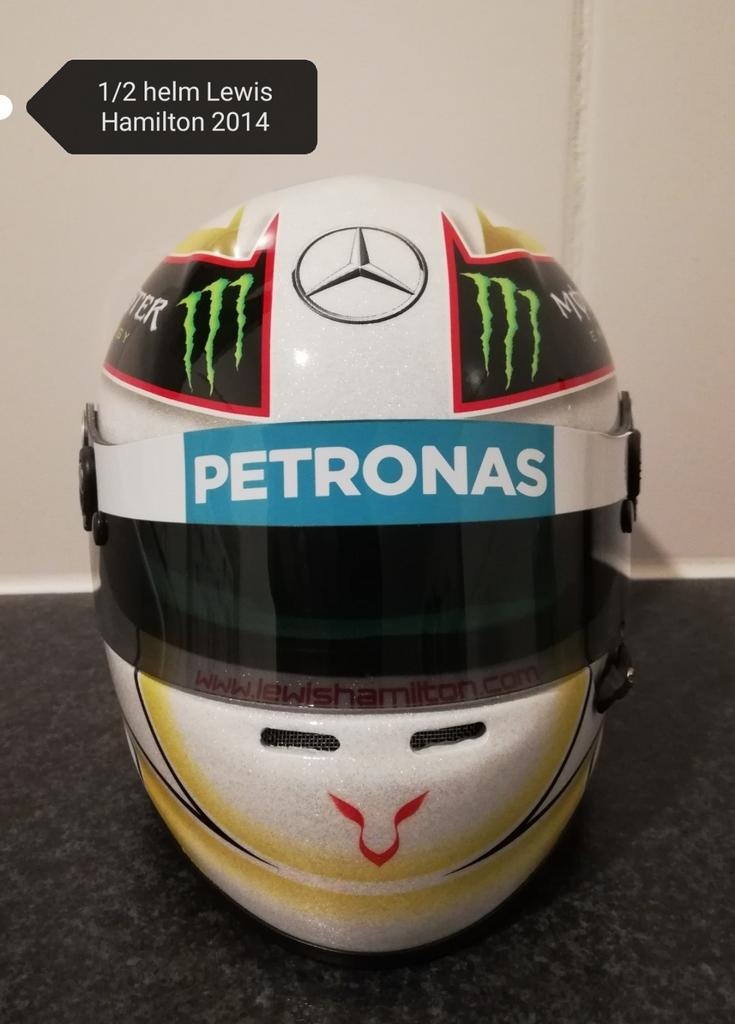Lewis Hamilton 1/2 helm, Enlèvement ou Envoi, Comme neuf, ForTwo