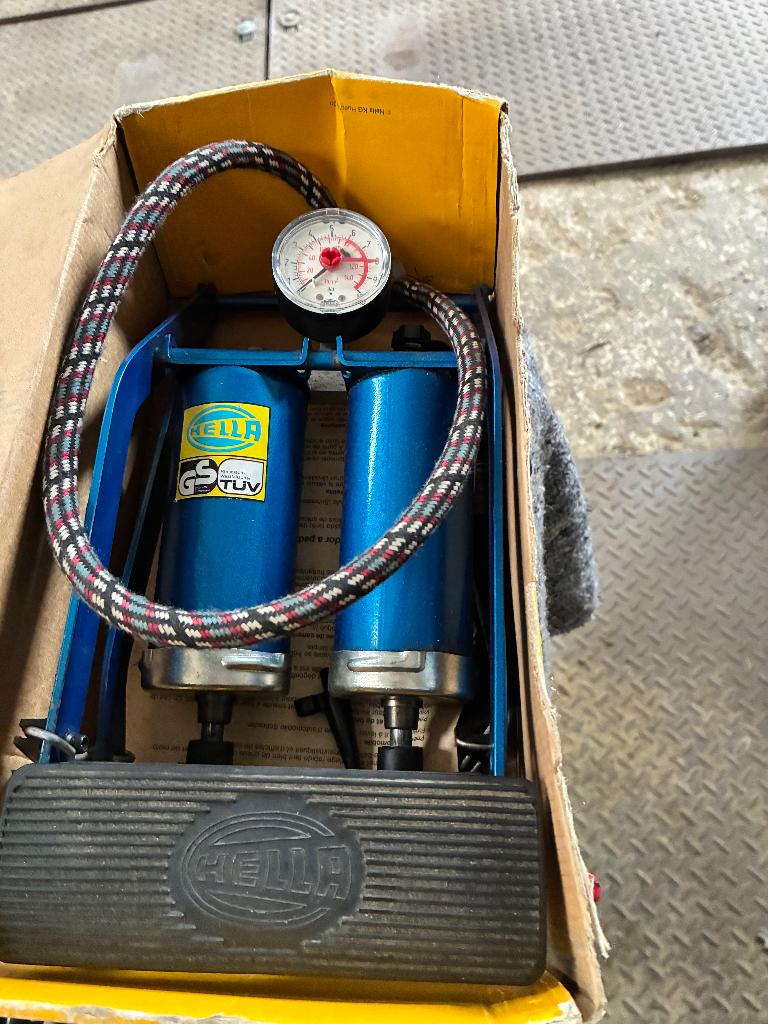 Citroen oldtimer 2cv Pompe HELLA vintage 1985  RARE !!!, Enlèvement ou Envoi