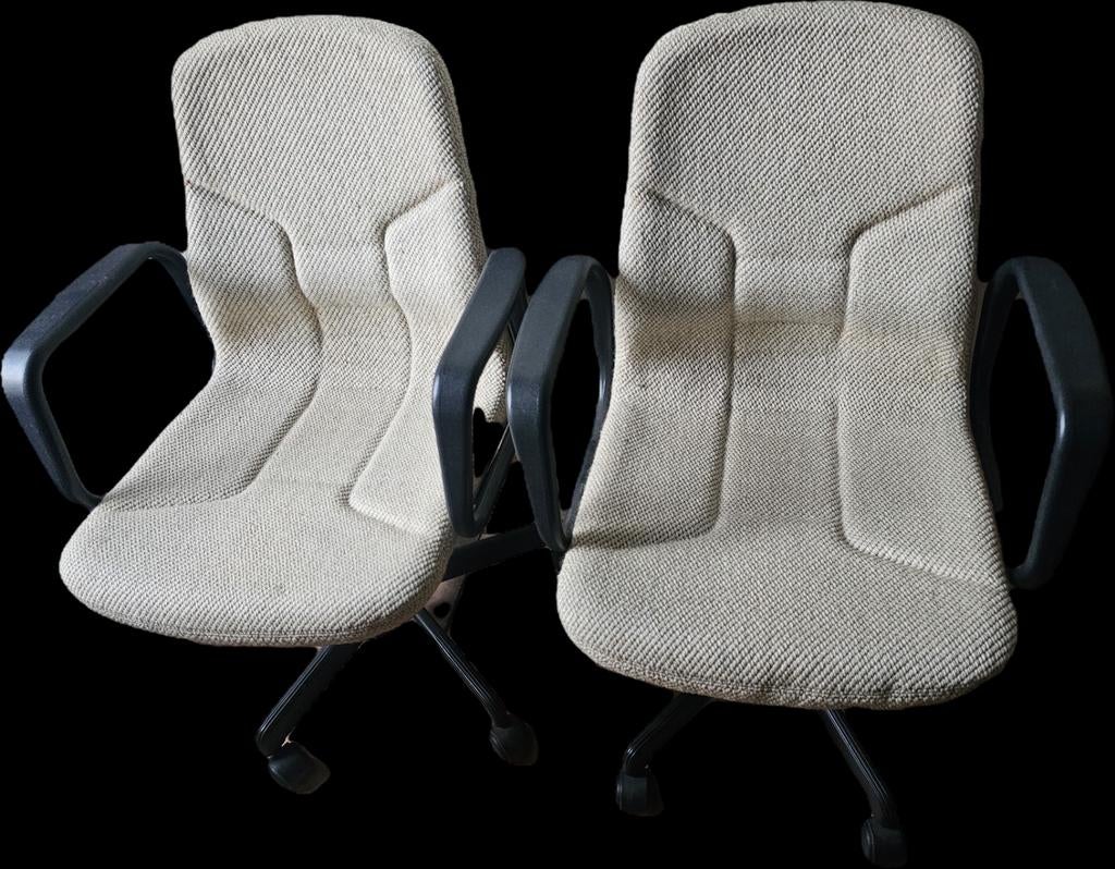 2 bureaustoelen op wielen, Ophalen, Beige