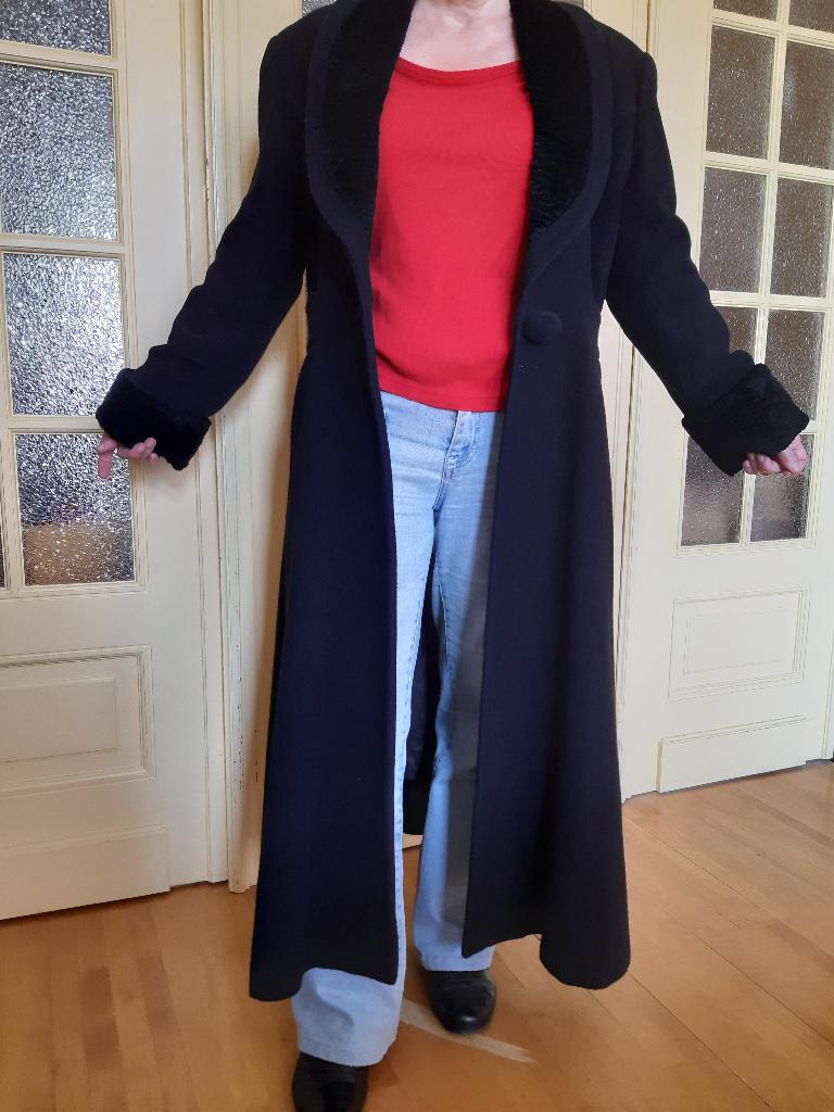 Manteau dame, noir, vintage, 38-40, laine et astrakan., Vêtements | Femmes, Vestes | Hiver, Comme neuf, Taille 38/40 (M), Noir