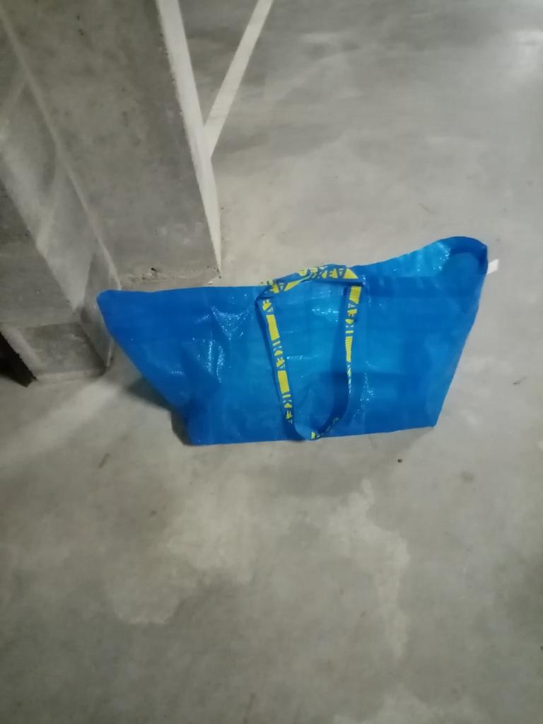 Grote Ikea tas, Ophalen of Verzenden