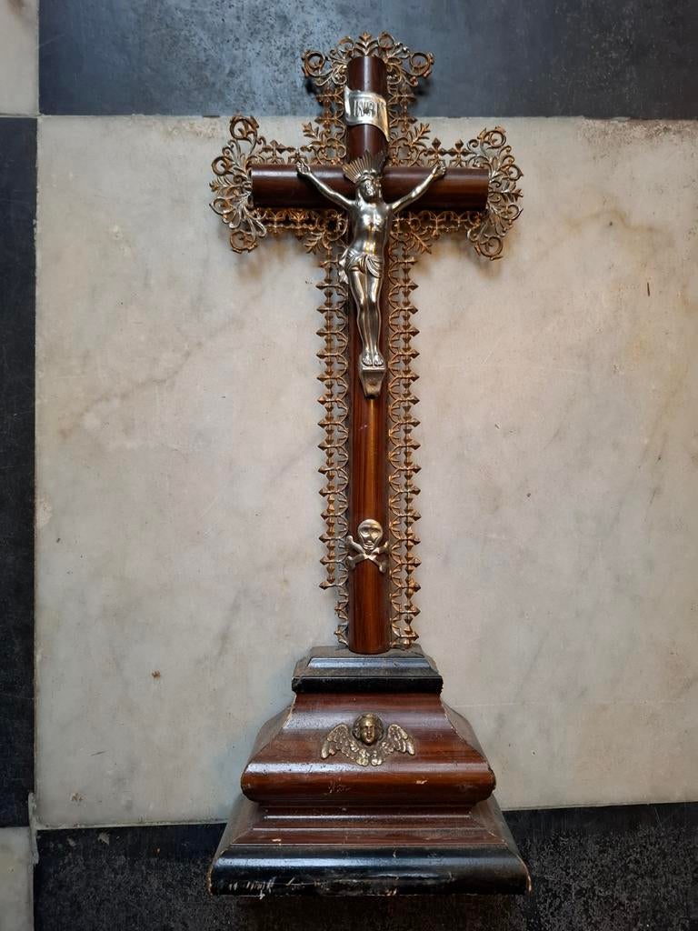 Antiek kruisbeeld altaar reliek corpus christus jezus kerk, Ophalen of Verzenden