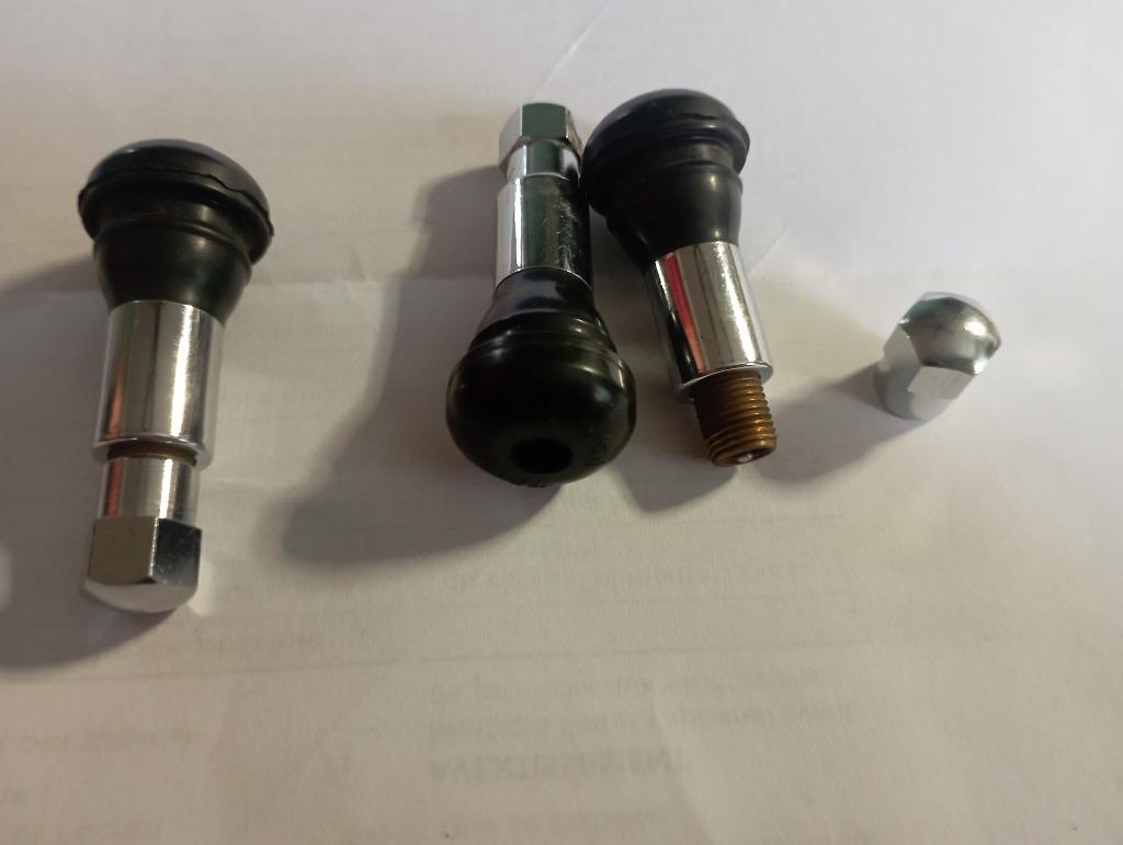3 chromen ventielen voor stemwiel, Ophalen