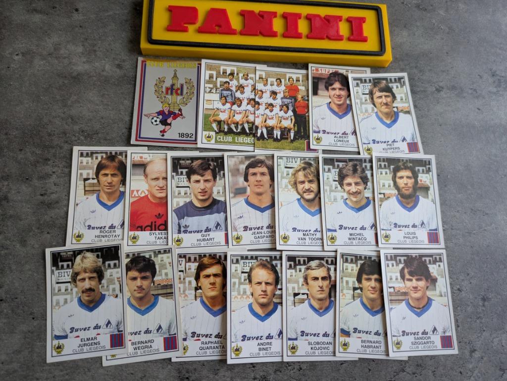AUTOCOLLANTS PANINI FOOTBALL 82 CLUB TRAPPE 19 1982, Envoi