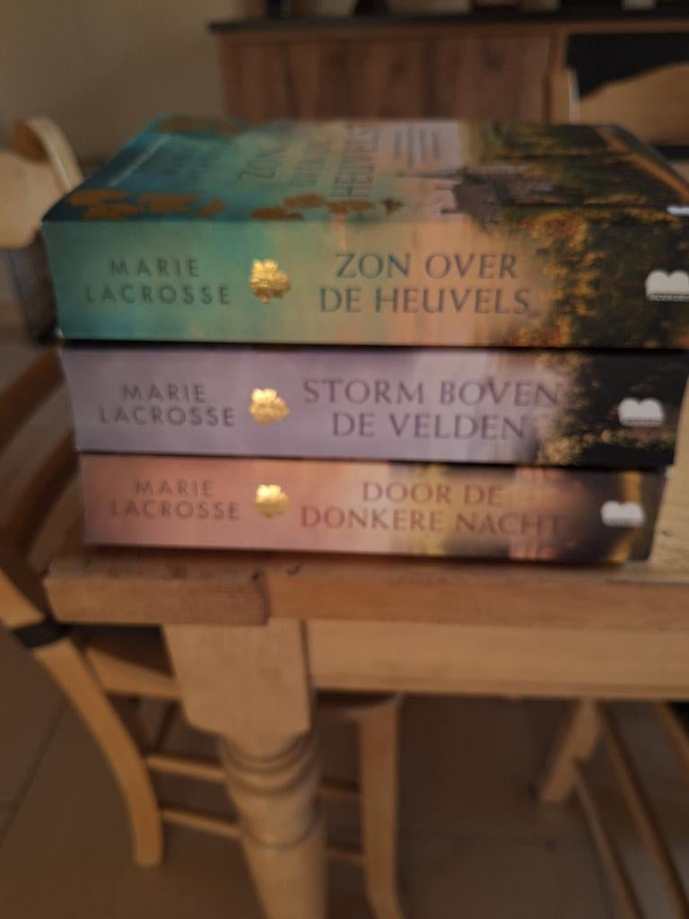 Trilogie de wijngaard. Marie lacrosse, Boeken, Ophalen, Zo goed als nieuw, Marie lacrosse