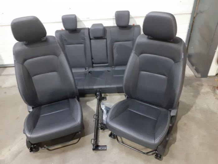 Bekleding Set (compleet) van een Suzuki SX-4, Gebruikt, -, -, Ophalen of Verzenden