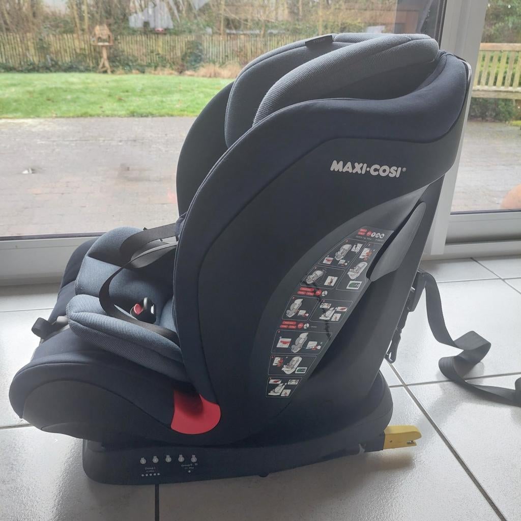 Maxi Cosi Titan Nomad, Kinderen en Baby's, Autostoeltjes, Ophalen, Verstelbare rugleuning, Zo goed als nieuw, 9 t/m 36 kg