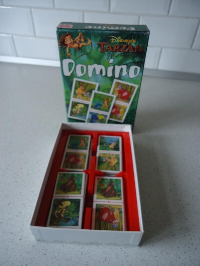 Vintage "Disney's TARZAN Domino" van Jumbo in Prima staat !, 1 ou 2 joueurs, Enlèvement ou Envoi, Utilisé, Jumbo