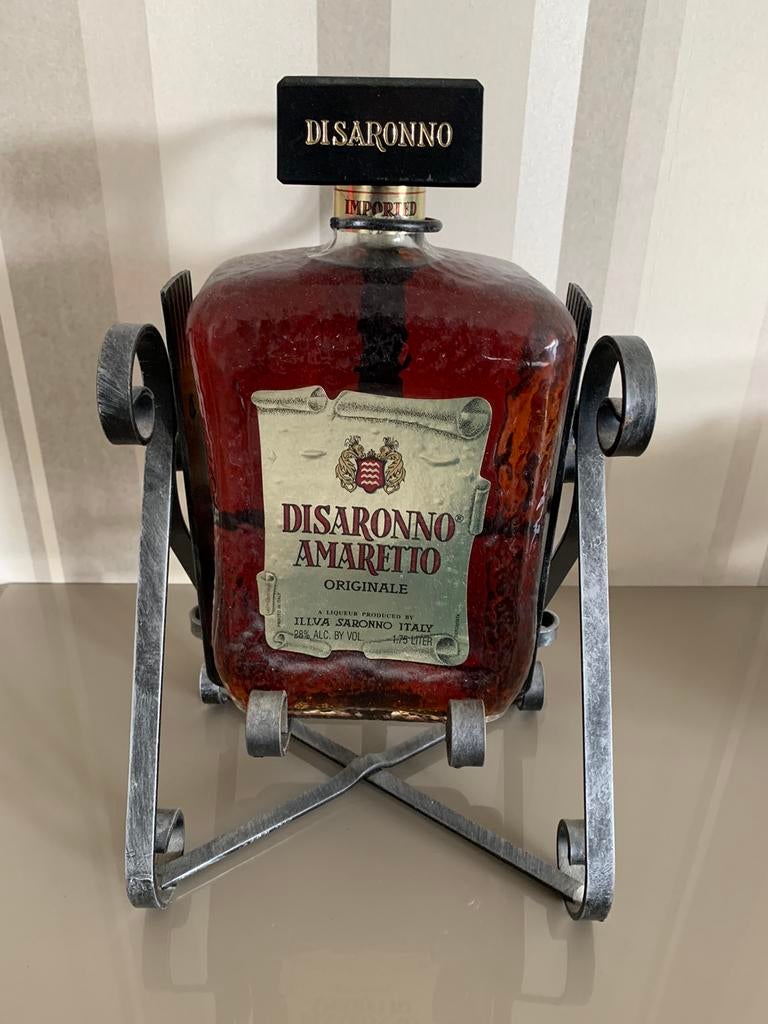 Disaronno amaretto, Enlèvement
