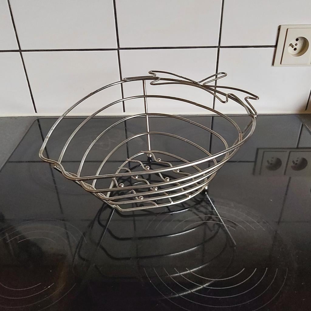 Metalen fruitmand, Ophalen, Gebruikt