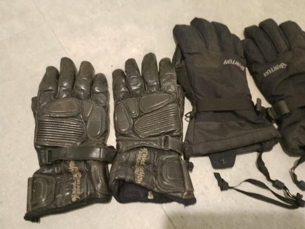 Motor en fietshandschoenen, Ophalen