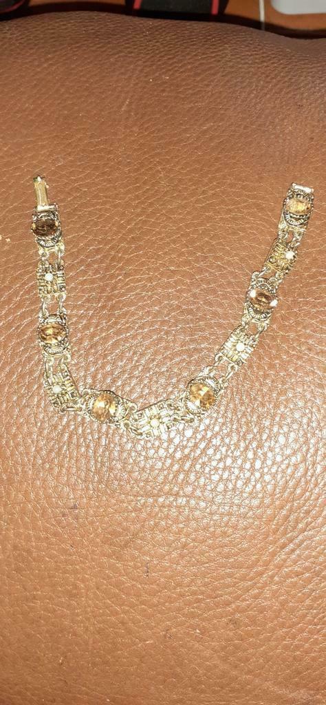 §  Bracelet métal doré avec pierre orange et blanche, Enlèvement ou Envoi, Utilisé