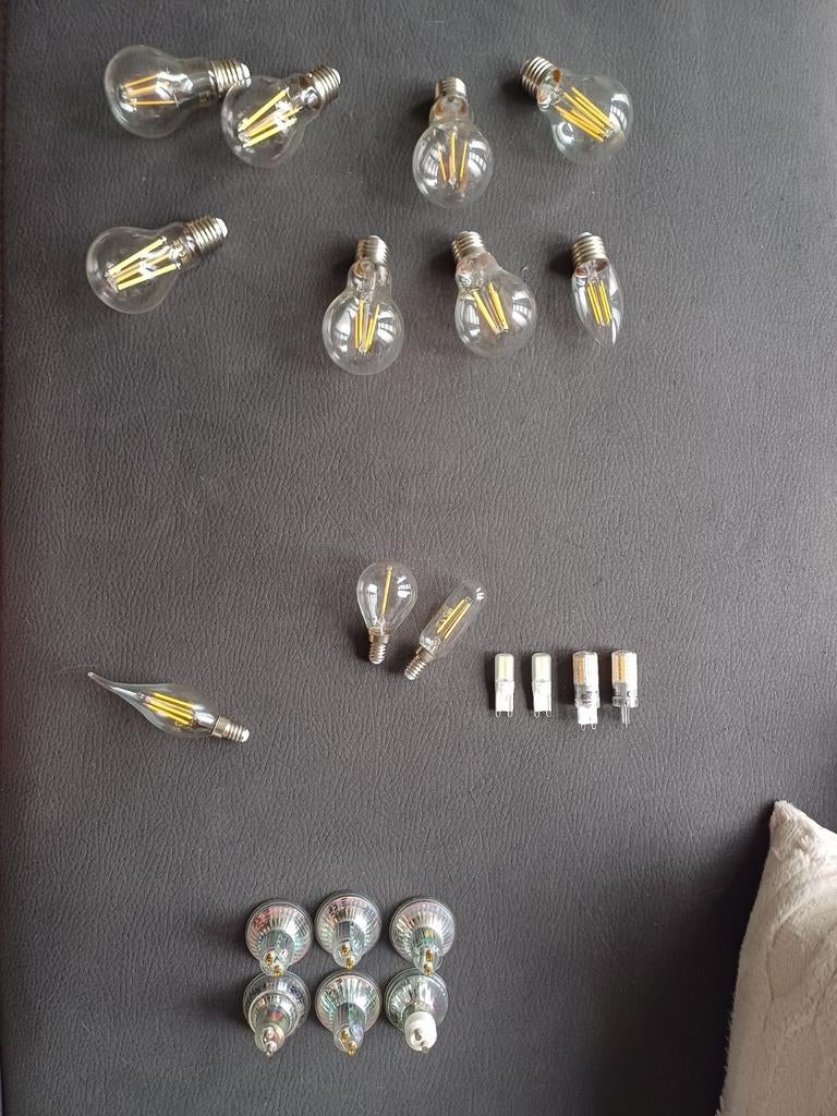 Lot d'ampoules leds blanches et jaunes, Maison & Meubles, Enlèvement ou Envoi, Comme neuf