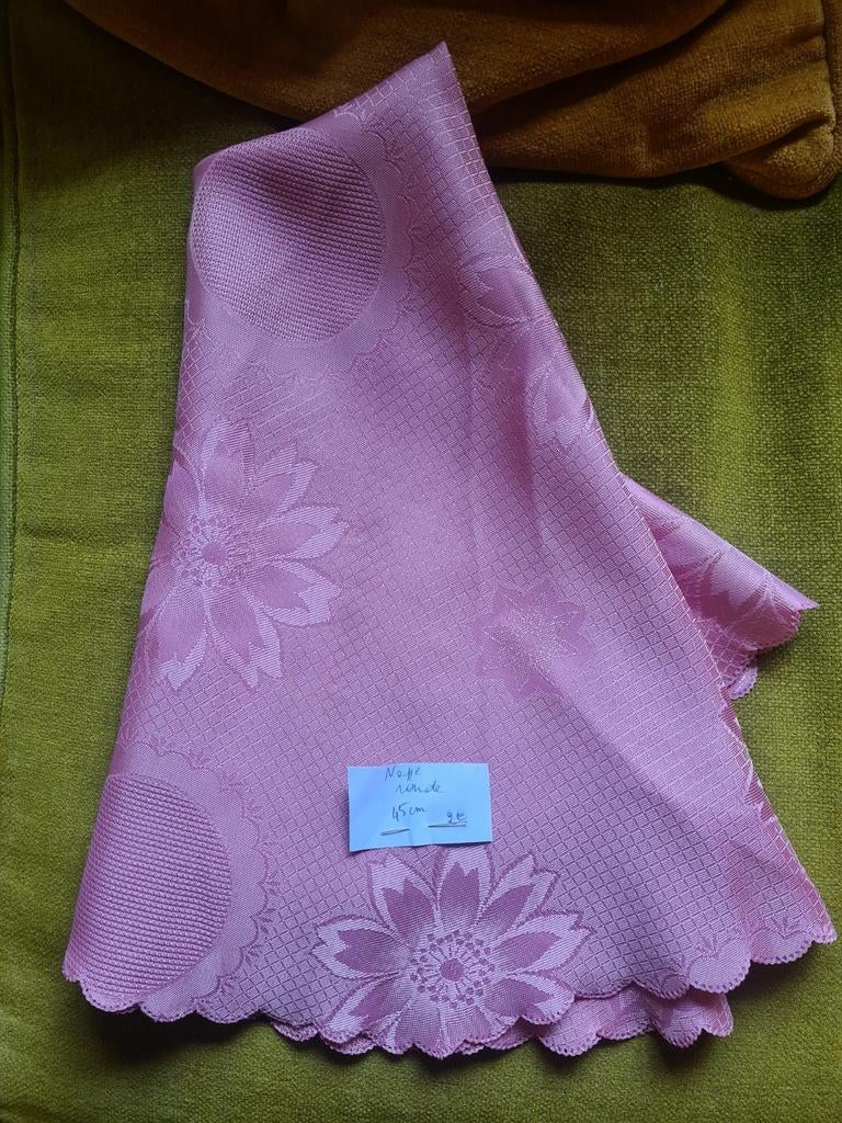 Nappe rose ronde, Enlèvement ou Envoi, Comme neuf