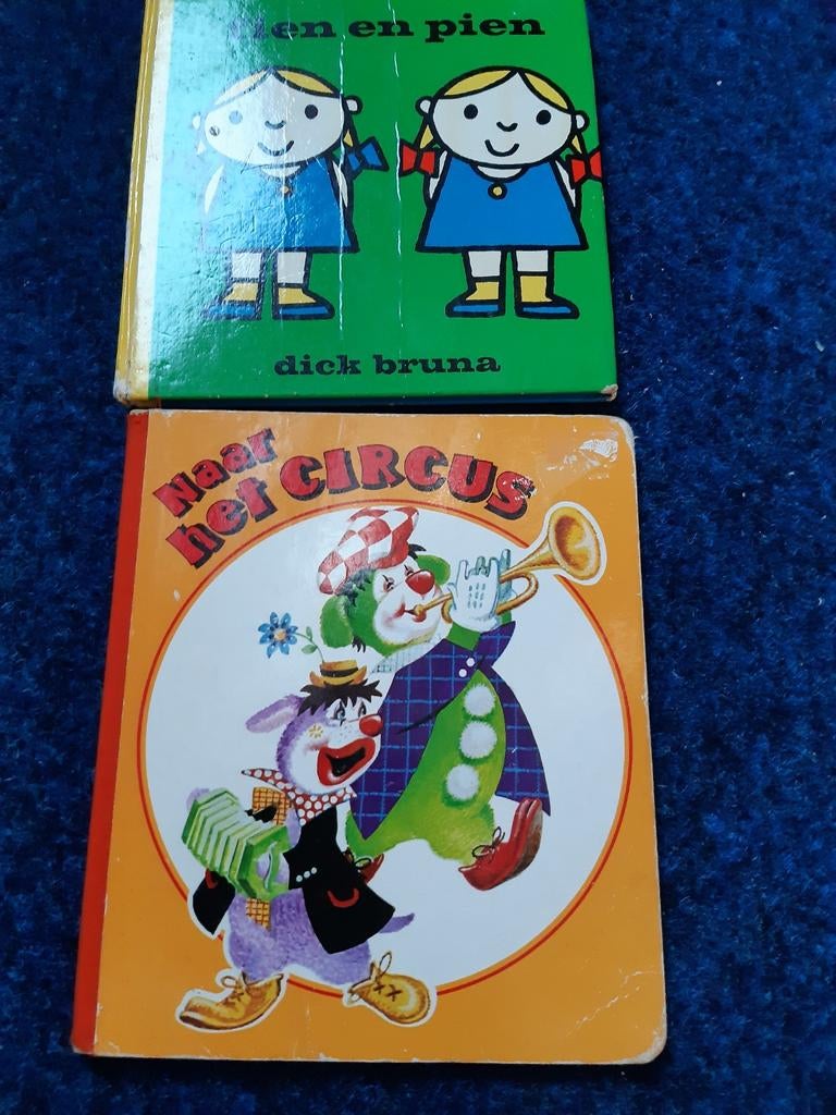2 boekjes ,naar het circus en Fien en Pien., Envoi, Utilisé, Diverse Auteurs