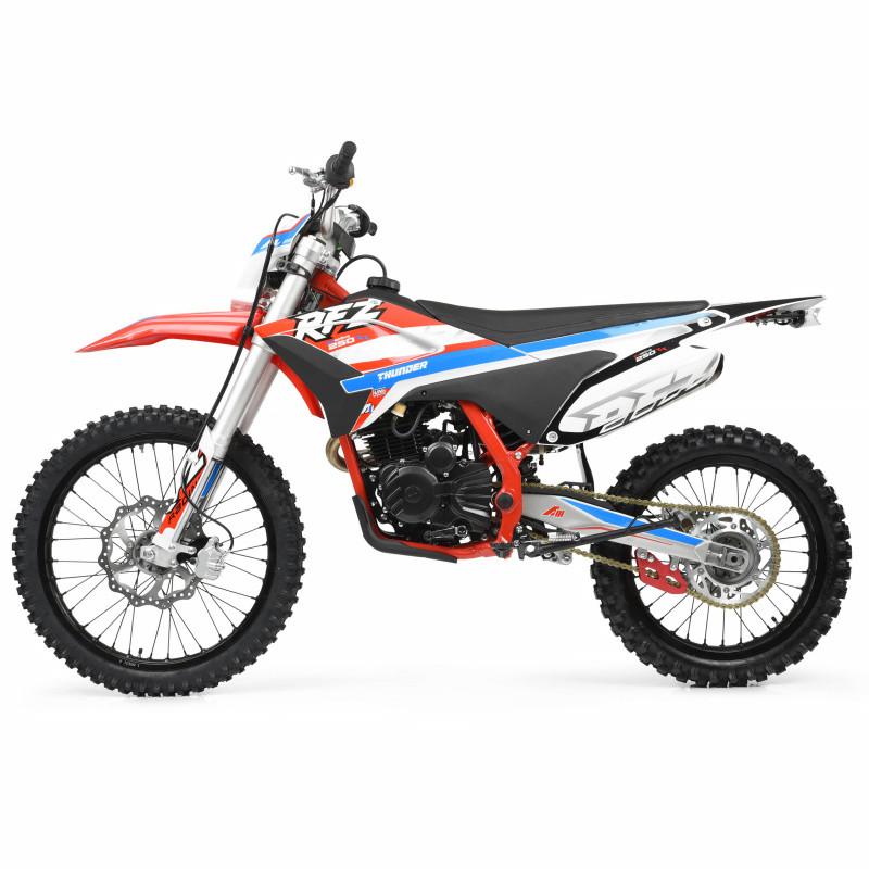Moto, Enlèvement ou Envoi, 4 cylindres, 12 à 35 kW