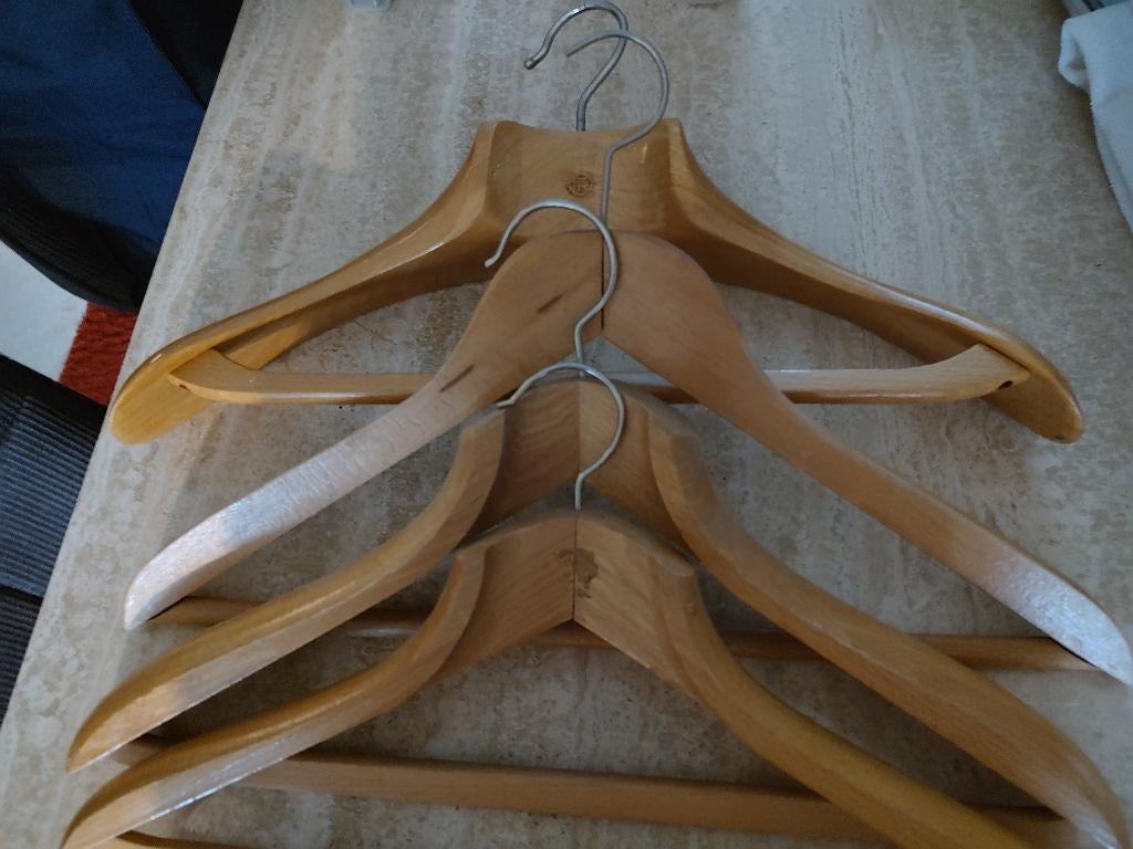4 vintage houten kledinghangers, Ophalen, Zo goed als nieuw, Hout, Volwassenen