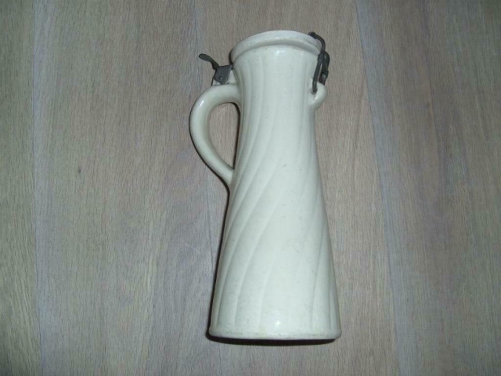 Antieke duitse bierkruik periode 1851 - 1900, Enlèvement