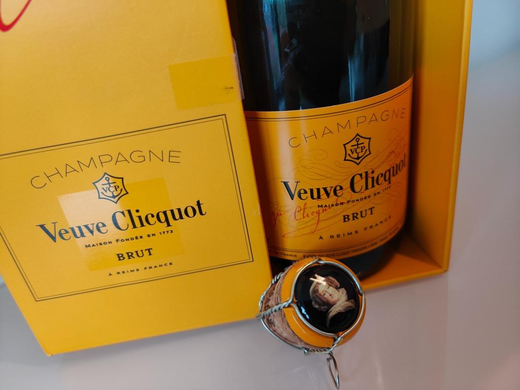 Veuve Clicquot Brut, Geschenkverpakking, Capsule, lege fles, Ophalen of Verzenden, Gebruikt, Verpakking