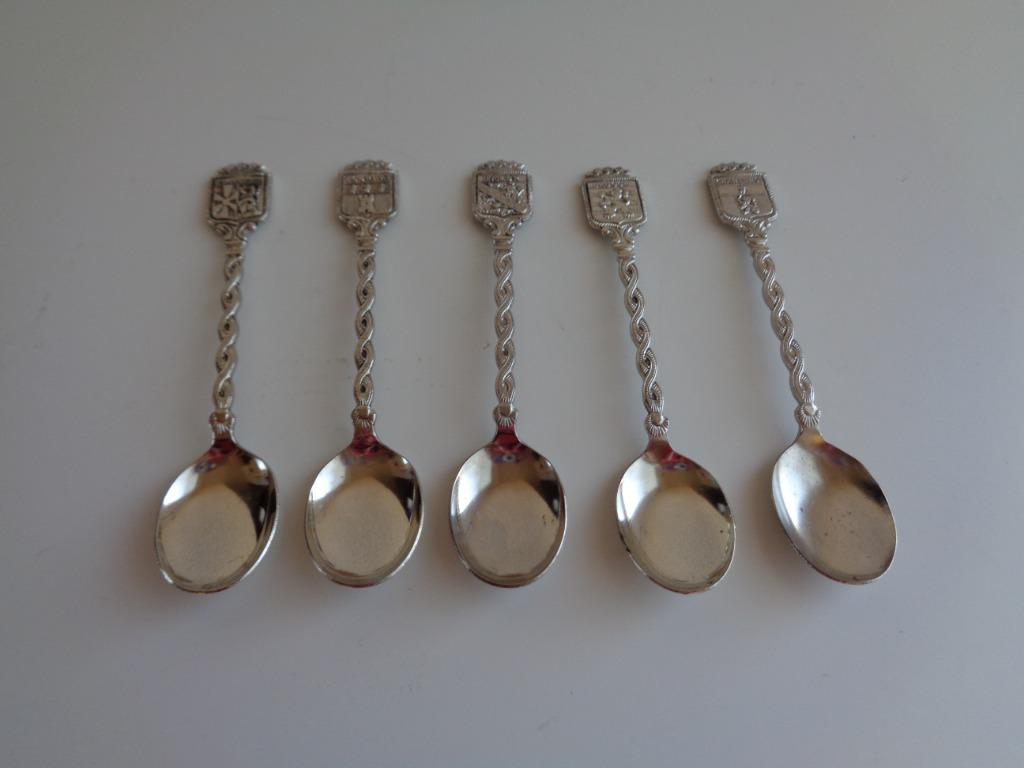 Cuillère souvenir X 5 pièces . Vintage., Antiquités & Art, Antiquités | Couverts, Enlèvement ou Envoi