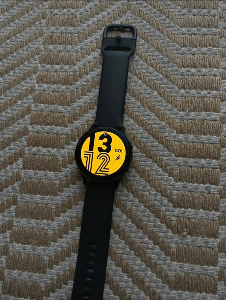 Samsung galaxy watch active 2, Handtassen en Accessoires, Smartwatches, Ophalen, Zo goed als nieuw, Zwart, Android