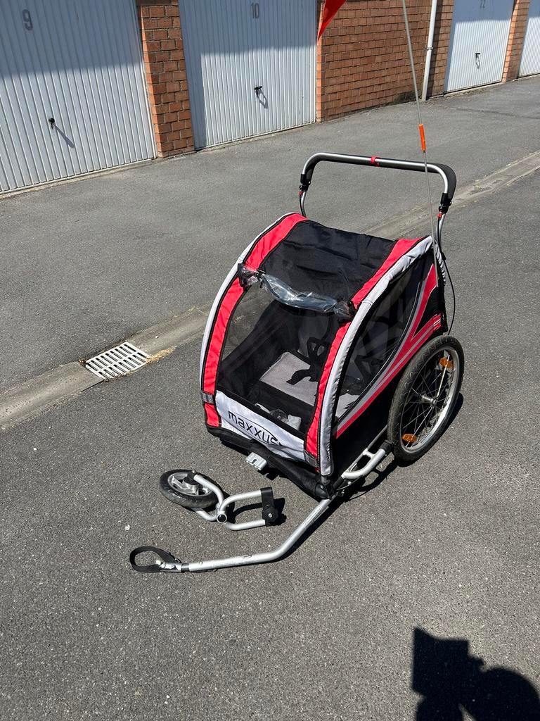 Remorque velo / Chariot de marche pour enfants, Enlèvement, Comme neuf