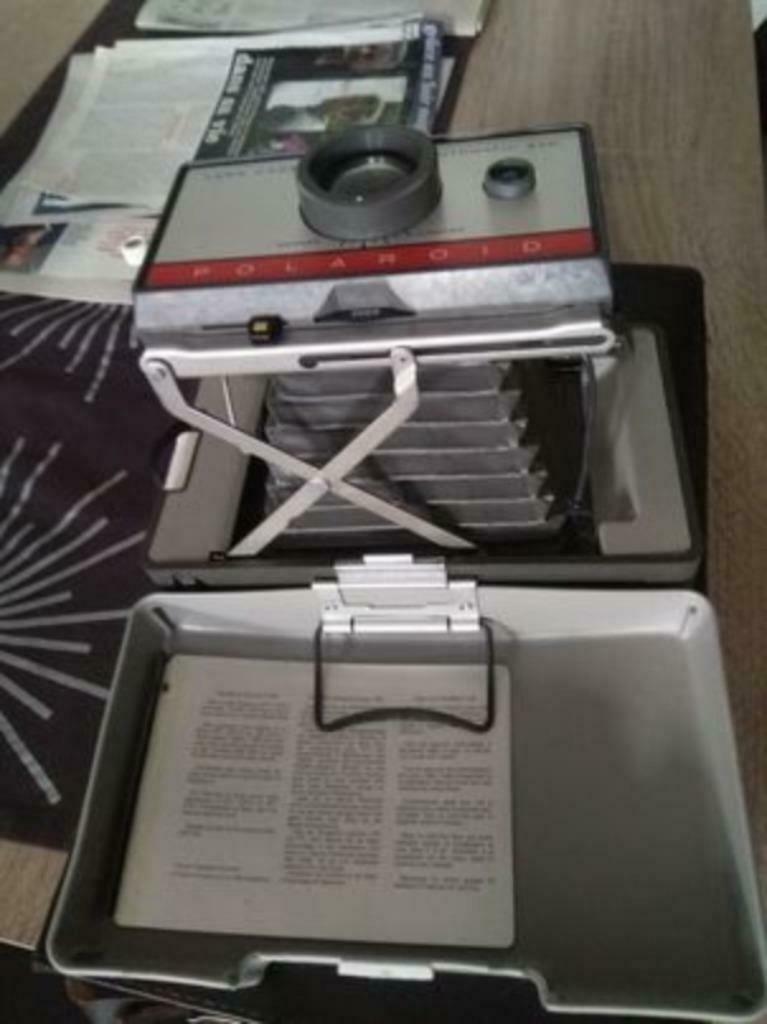 appareil photo polaroide modèle 220 antiquité  collection, Enlèvement ou Envoi, Utilisé, Polaroid, Polaroid
