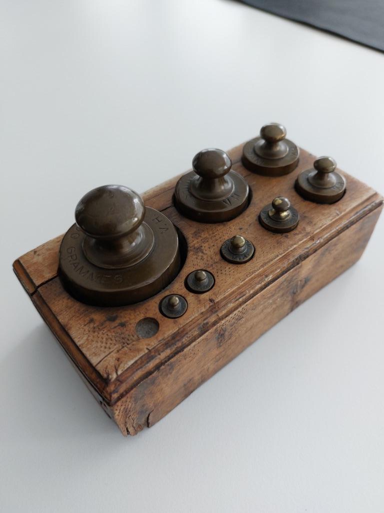 Houten blok met gewichten   KOOPJE !!!, Antiek en Kunst, Ophalen