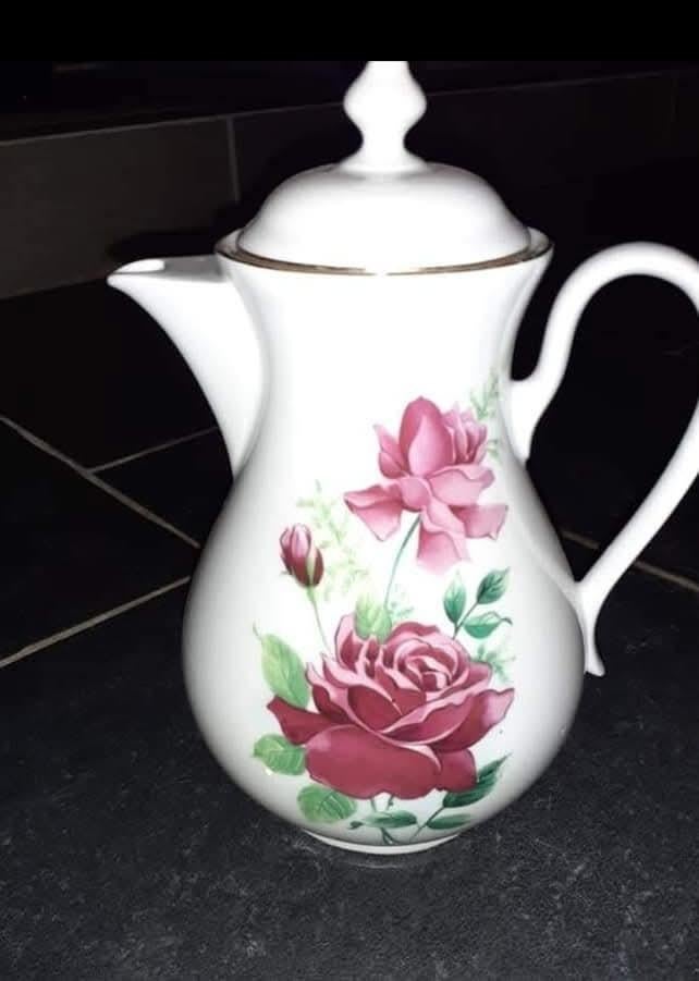 Ancienne théière fleurie, Enlèvement ou Envoi