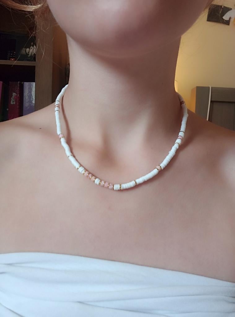 Witte ketting met roze accenten, Ophalen of Verzenden, Nieuw, Wit, Verstelbaar