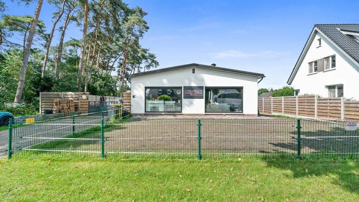 Gelijkvloerse woning te koop!, Immo, 1000 tot 1500 m², 188 m², Vrijstaande woning, Provincie Antwerpen