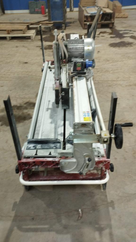 Scie a eau sur table Raimondi, Bricolage & Construction, Enlèvement, Comme neuf