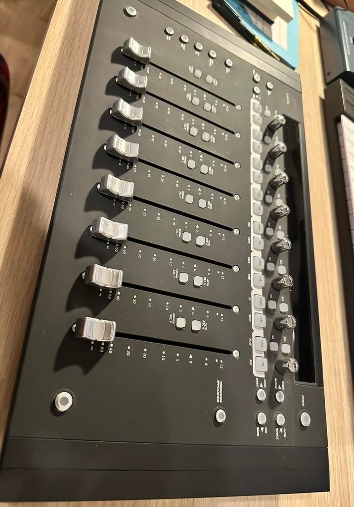 AVID Artist Mix, Muziek en Instrumenten, Ophalen, Zo goed als nieuw
