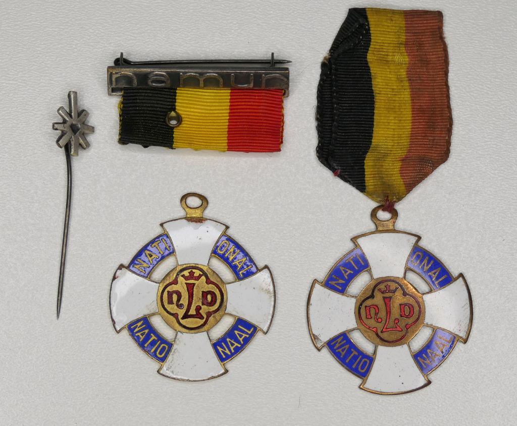 Militaria-insigne_Pélérinage_BE_ lot de 4 médailles-insignes, Enlèvement ou Envoi, Armée de terre, Ruban, Médaille ou Ailes