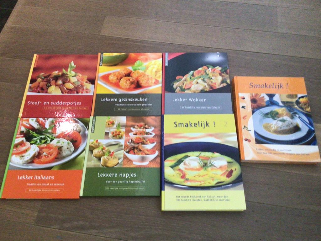 7 kookboeken Colruyt smakelijk, Boeken, Ophalen of Verzenden, Zo goed als nieuw, Colruyt