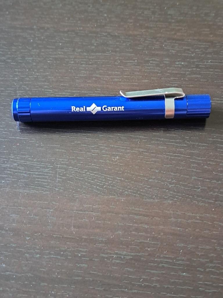 petite lampe de poche REAL GARANT entreprise vendu sans pile, Caravanes & Camping, Lampes de poche, Enlèvement ou Envoi