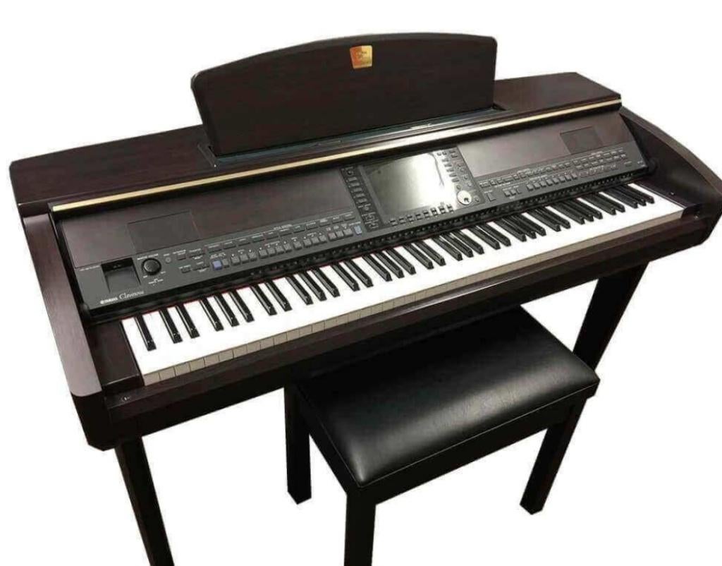 Piano clavinova yamaha cvp 407, Muziek en Instrumenten, Ophalen, Bruin, Digitaal, Zo goed als nieuw