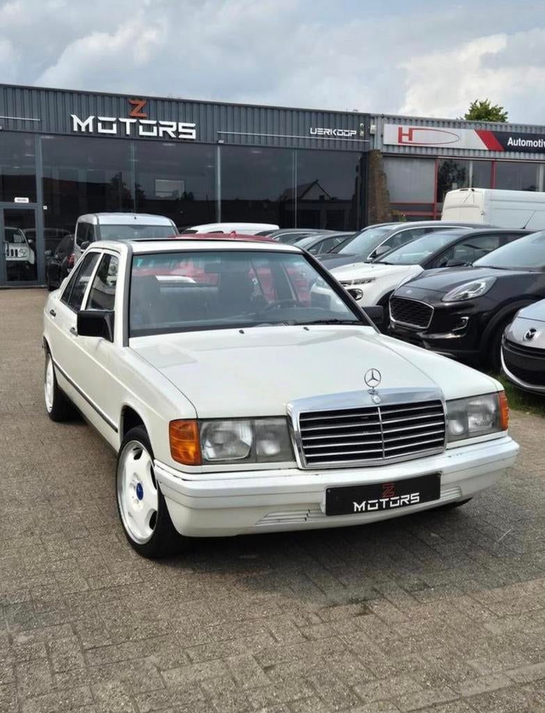 Mercedes // 190E // 2.0 benzine // LPG-GAS, Automaat, Wit, Bedrijf, 5 deurs