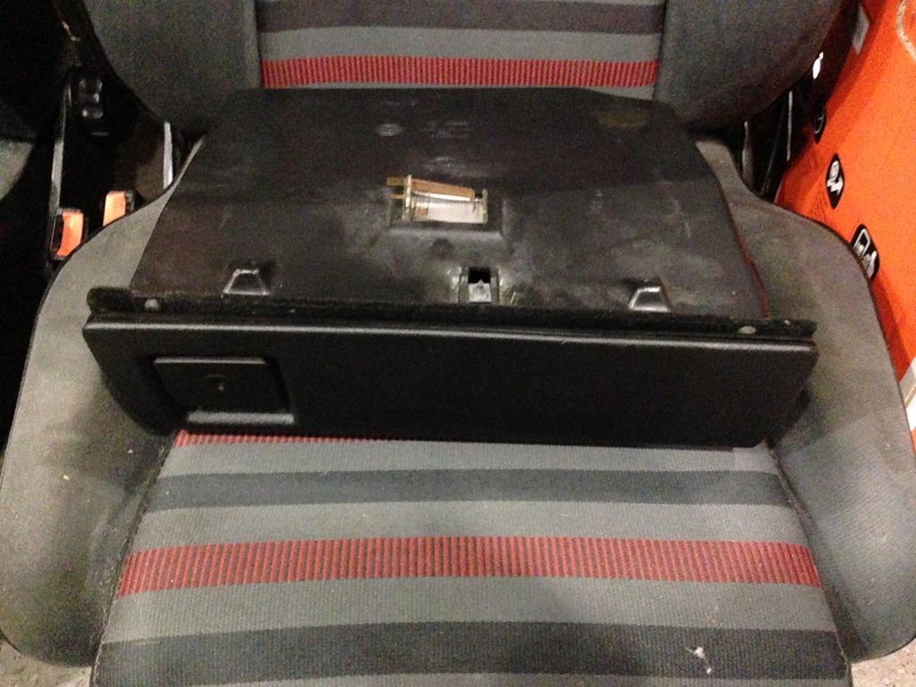 Vw Corrado handschoenkastje, Auto-onderdelen, Interieur en Bekleding, Ophalen of Verzenden