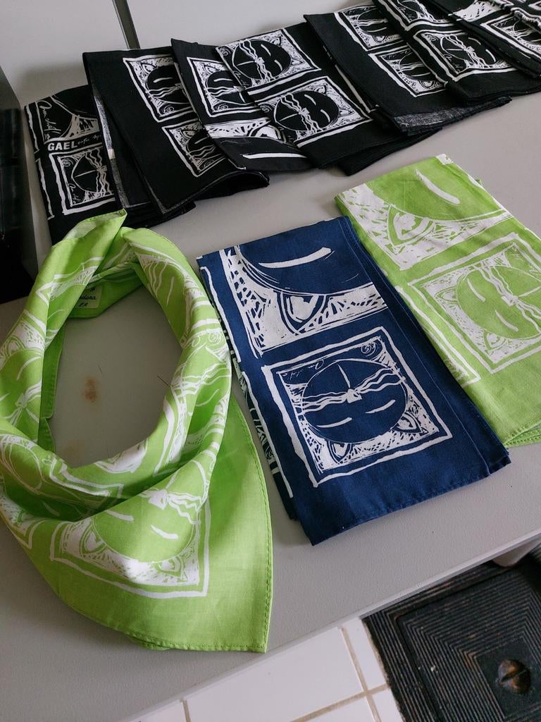 Foulard pour cscoute là pièce, Ophalen, Zo goed als nieuw